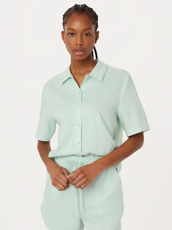 The Cropped Linen Blend Shirt in Seafoam