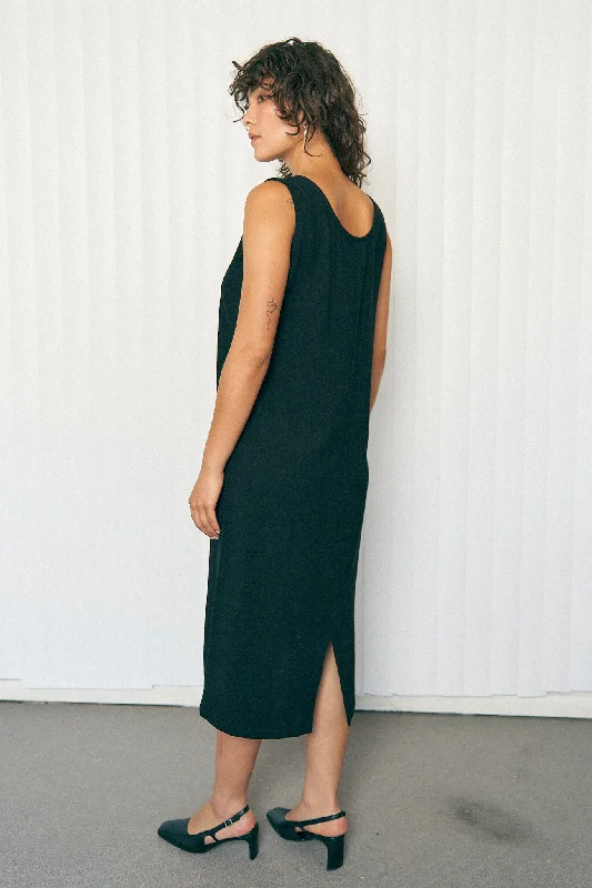 Big Pocket Black Linen Shift Midi Dress