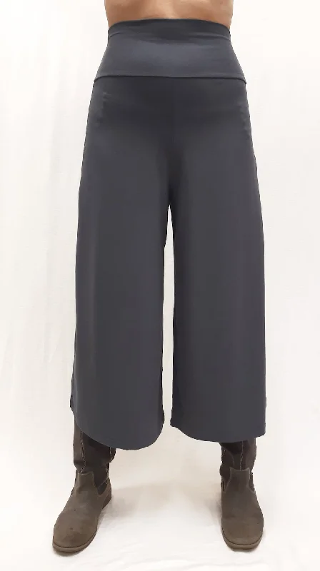 Bamboo Xtra Wide 25"" Long Capri Pant - Dark Shadow/Black - F24