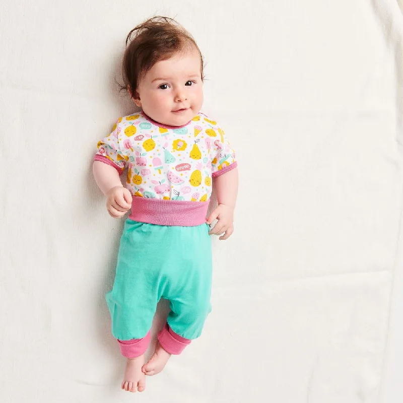 Organic shortsleeve baby body ""Yummy"" made from 95% organic cotton and 5% elastane