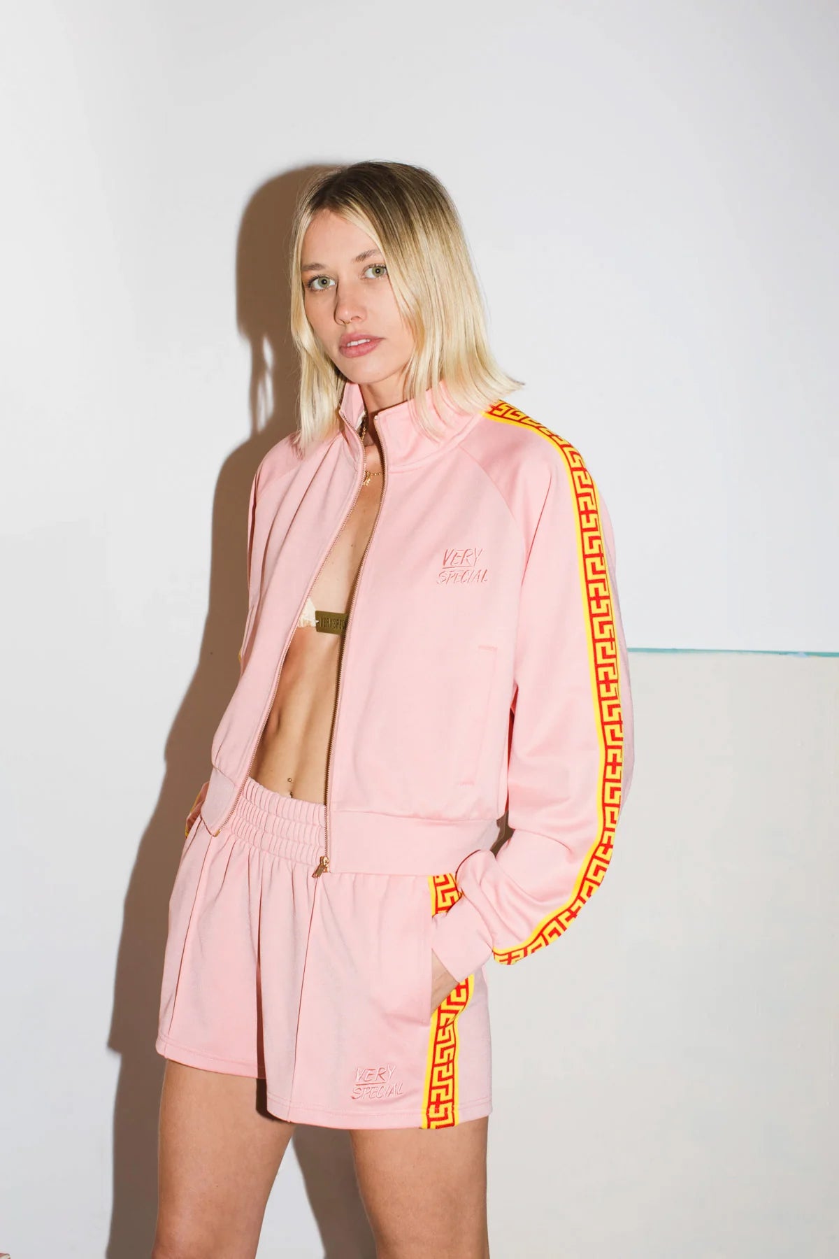 GEO CROPPED TRACK JACKET - PINK